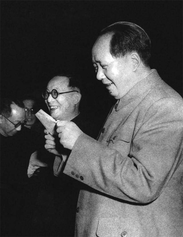 送毛主席一块手表戴了整整31年凯发k8登录1945年郭沫若(图7)